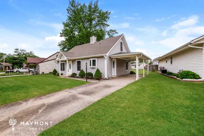 720 Meadow Ln - Photo 4 of 12