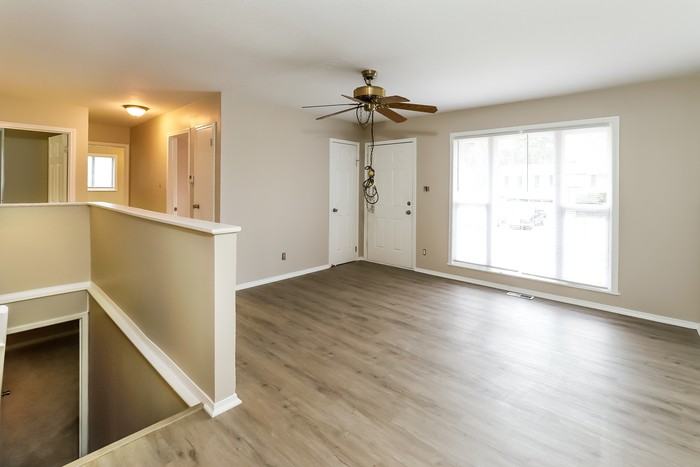 406 Caraway Pl - Photo 4 of 12