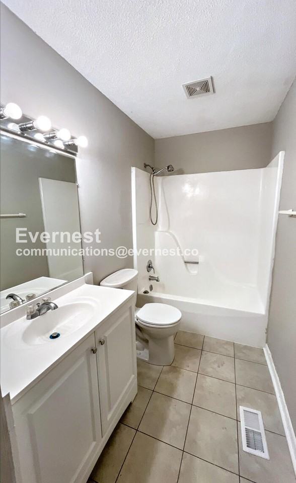 3648 Missionaire Ave - Photo 5 of 16