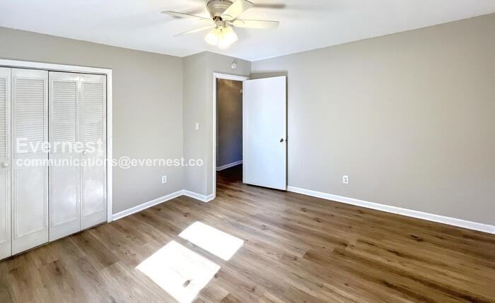 3648 Missionaire Ave - Photo 7 of 16