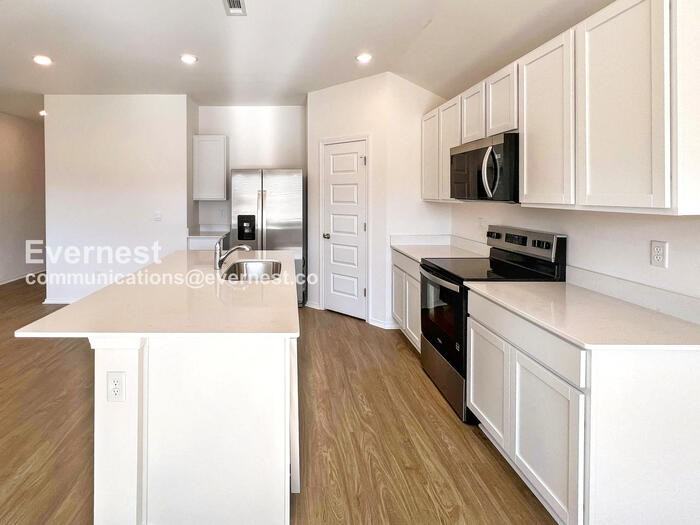 116 E Sunbelt Ct - Photo 3 of 19