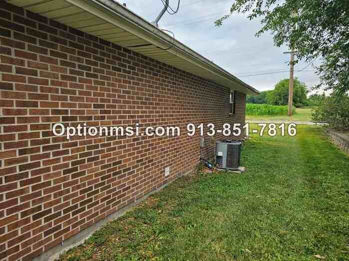 1005 Locust St #101 - Photo 3 of 23