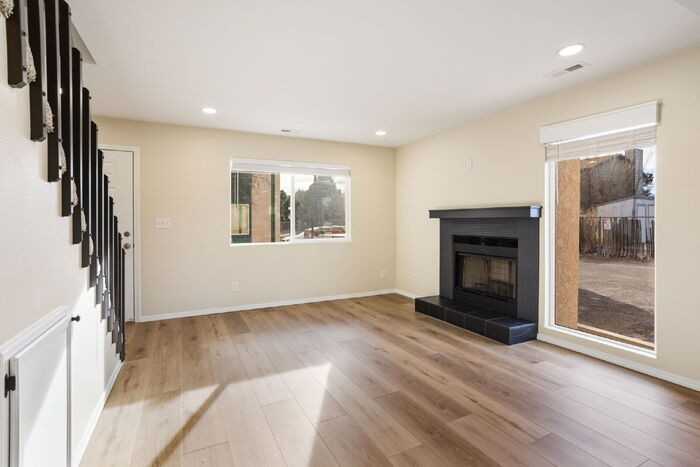 2376 Washo Cir - Photo 6 of 25