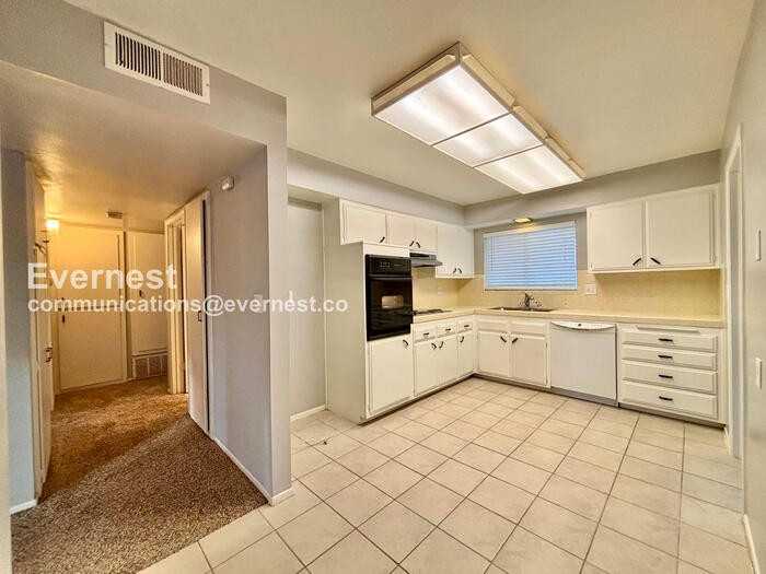 28848 Del Monte Dr - Photo 3 of 36