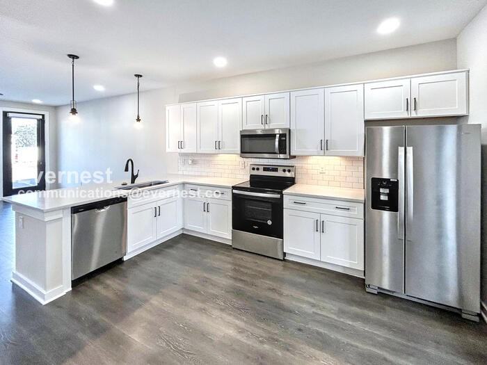 301 Jeffries Way - Photo 2 of 21