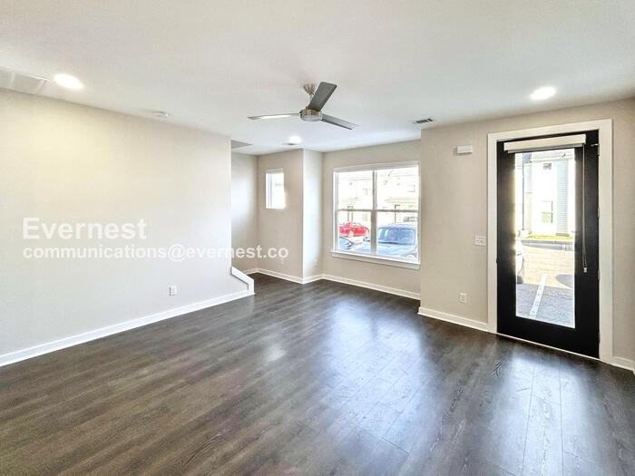 301 Jeffries Way - Photo 5 of 21