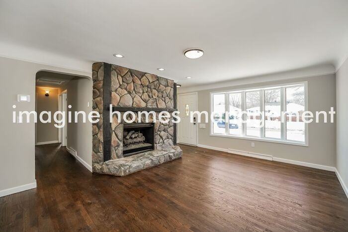 7593 Zona Ln - Photo 4 of 17