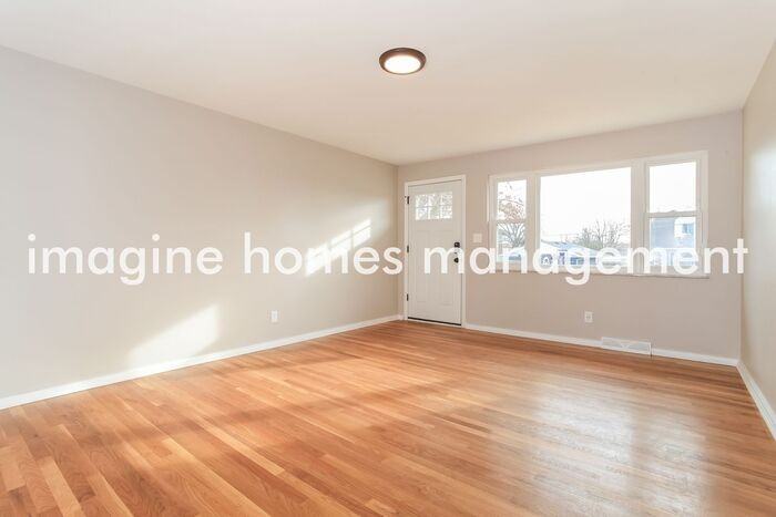 1823 Keith Dr - Photo 4 of 16