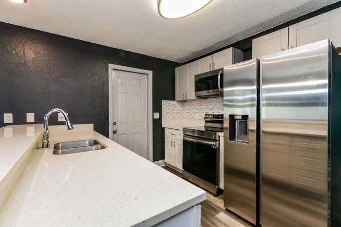 754 Avenue N Se - Photo 6 of 13