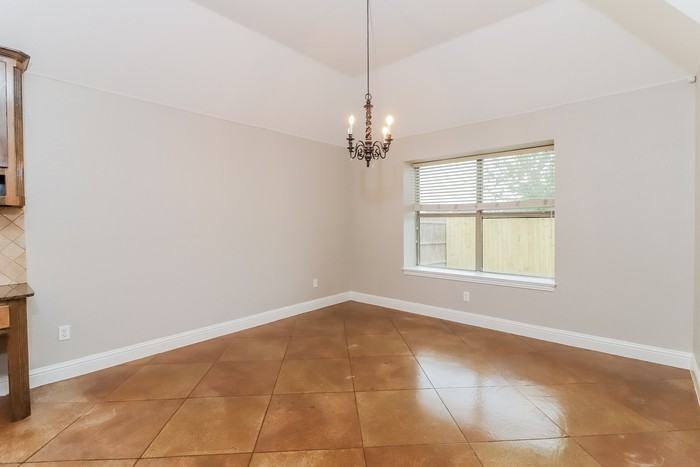 330 Spyglass Dr - Photo 6 of 16