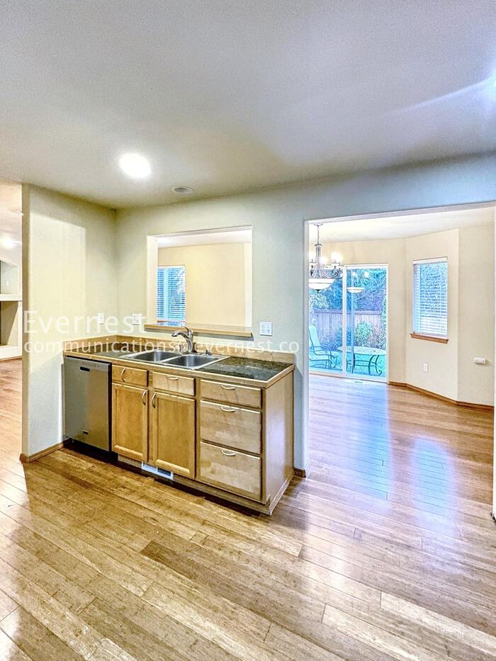 11827 2nd St Se - Photo 5 of 18