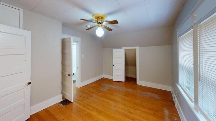 612 E Avenue D - Photo 3 of 15