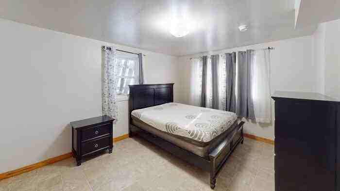 501 N 11th St - Photo 3 of 8