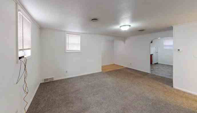 811 N 14th St - Photo 3 of 8