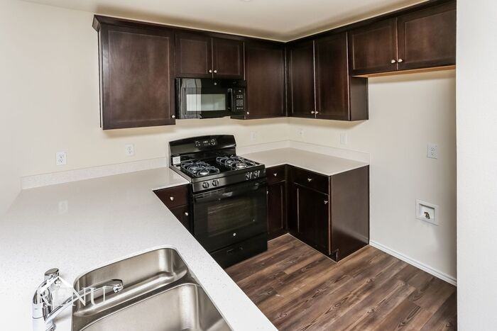 4115 Wintergreen Dr - Photo 3 of 19