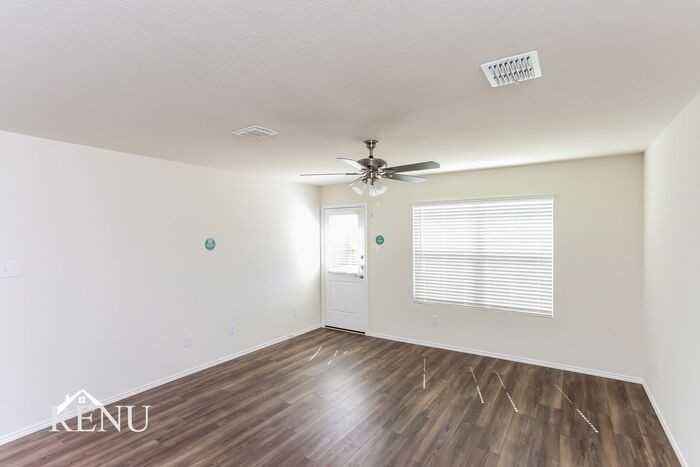 4115 Wintergreen Dr - Photo 4 of 19