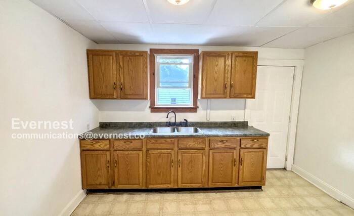 661 S Burgess Ave - Photo 2 of 19