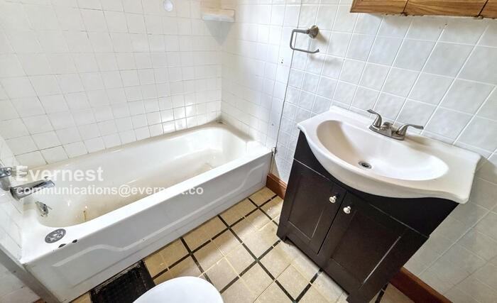 661 S Burgess Ave - Photo 7 of 19