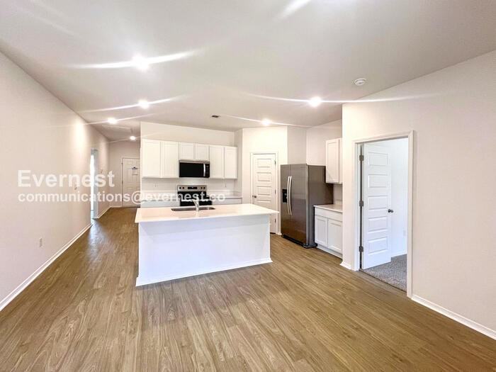 1511 Ridgefield Cir - Photo 2 of 21