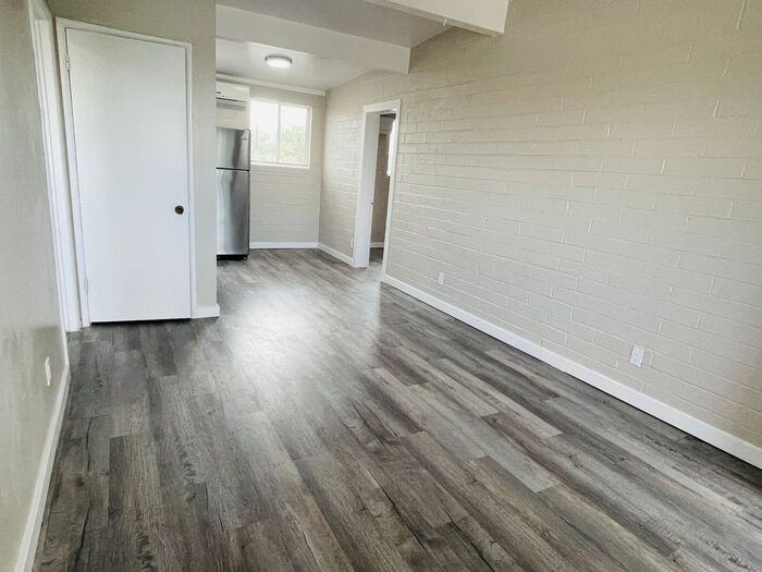 1021 E Spring St #1021 - Photo 4 of 17