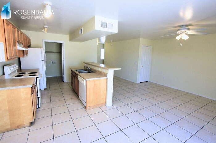 13211 S Kin Cir #D - Photo 2 of 18