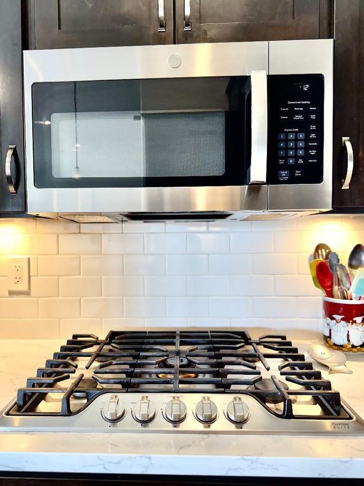 760 Beachwood Ct - Photo 5 of 12