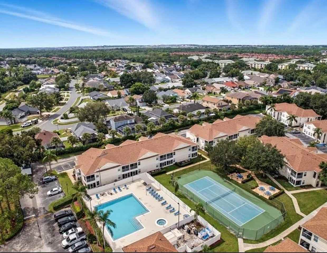 8810 Grand Palms Cir - Photo 3 of 16