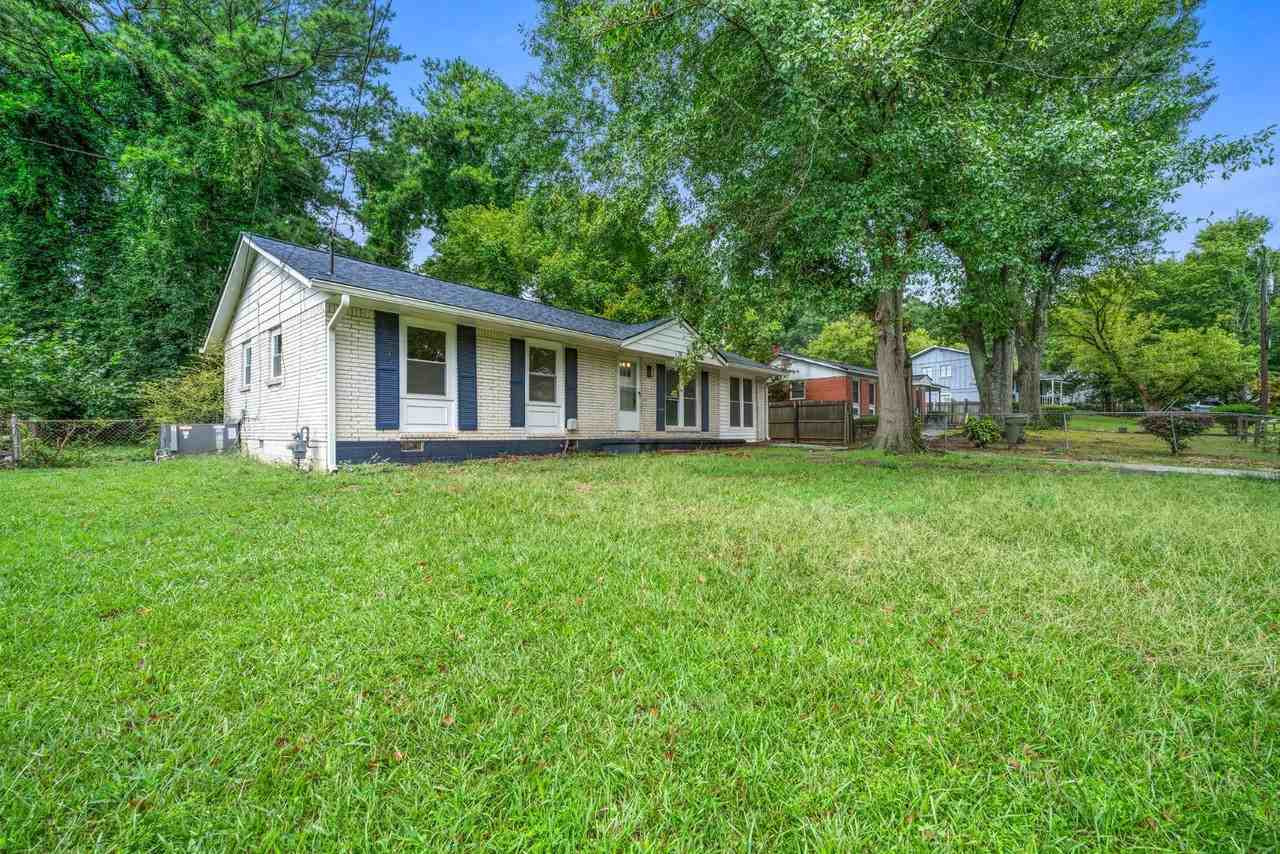 128 Alexander Ct - Photo 2 of 20