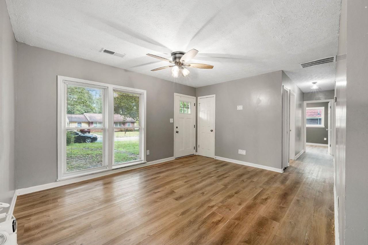 128 Alexander Ct - Photo 7 of 20