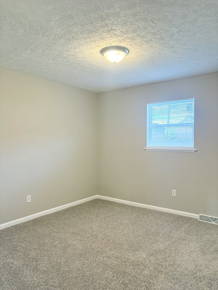 1701 Mcgregor Ct #C - Photo 7 of 11