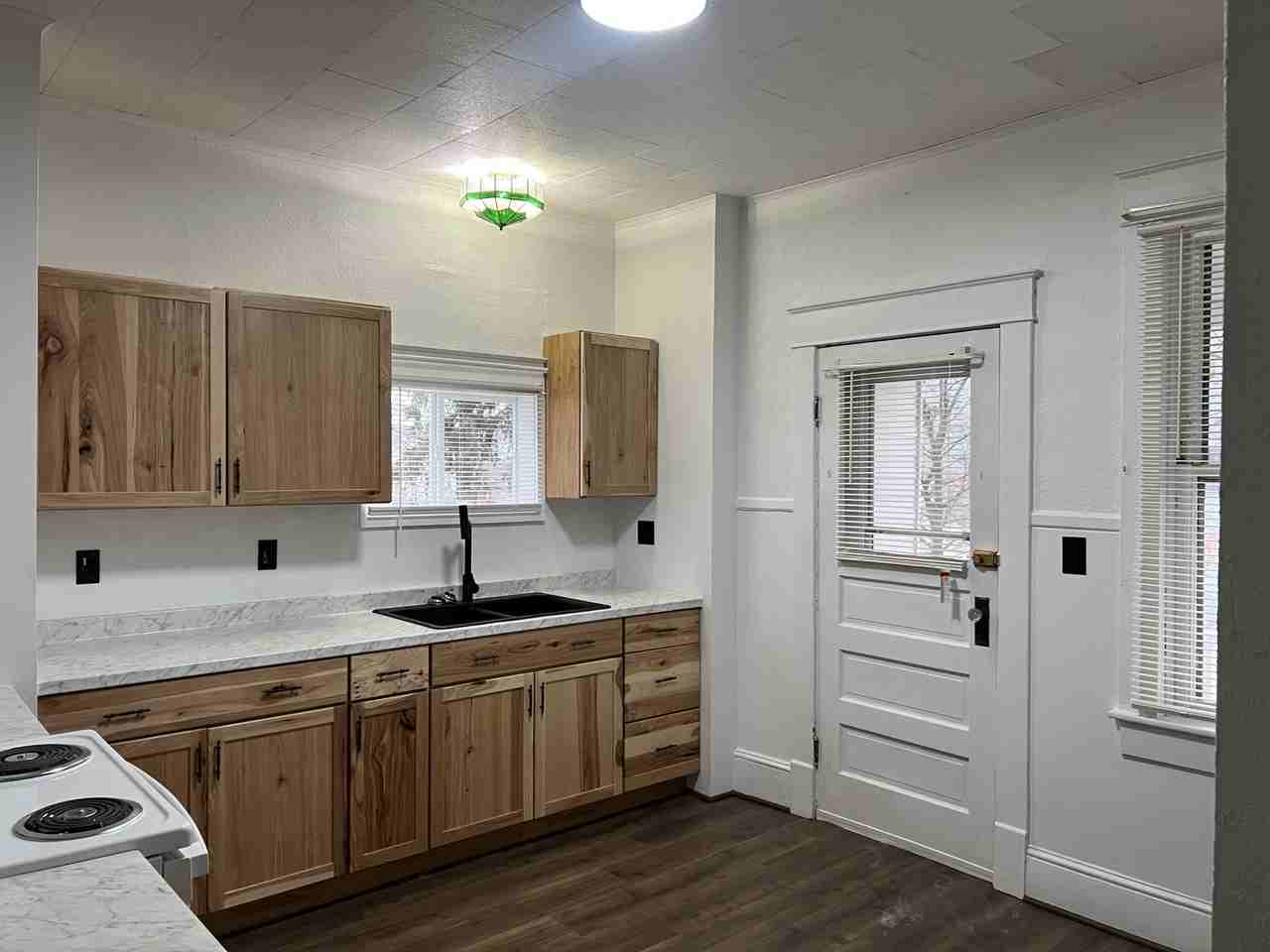 31 W 6th St #0 - Photo 6 of 18