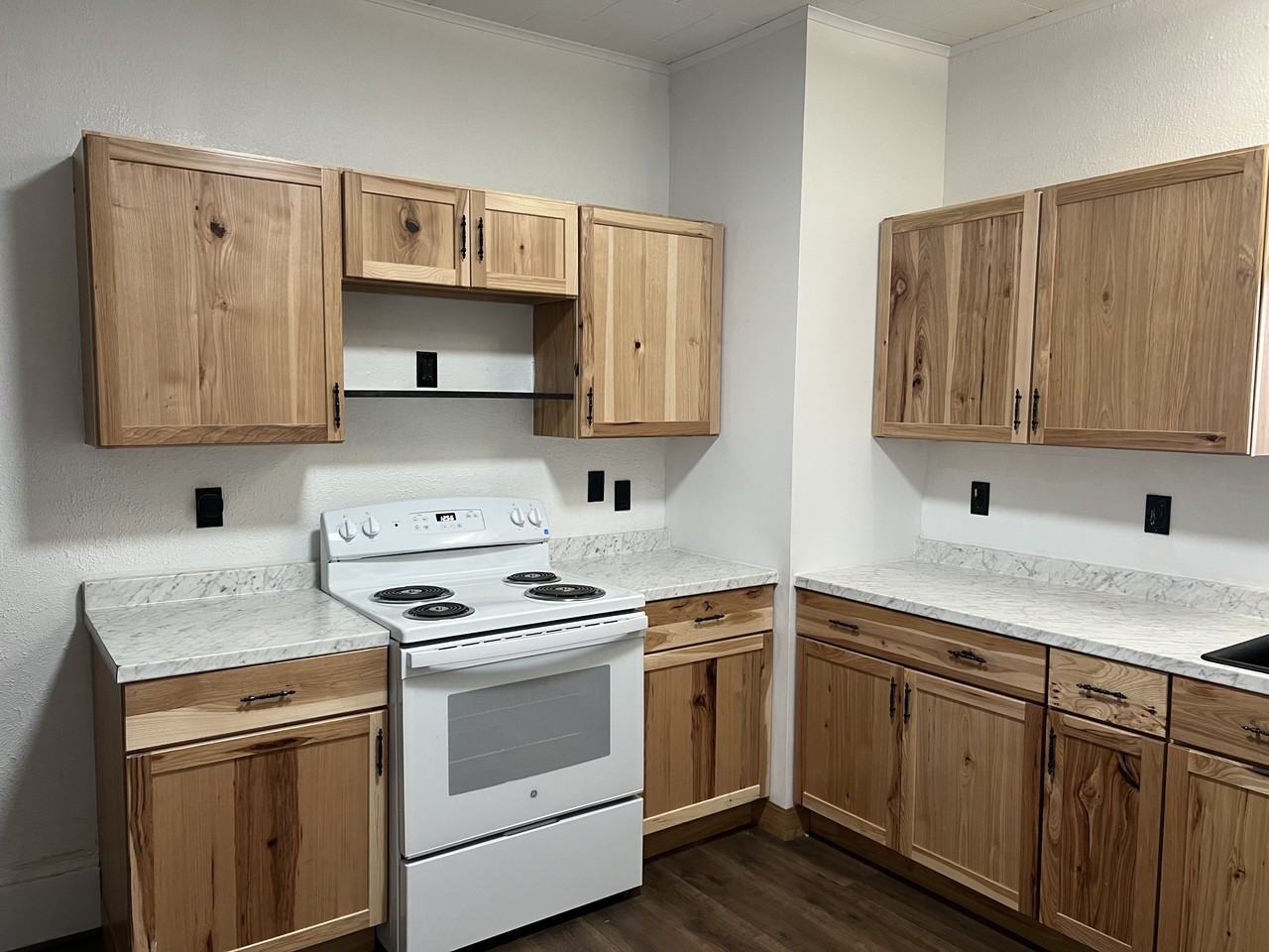 31 W 6th St #0 - Photo 7 of 18