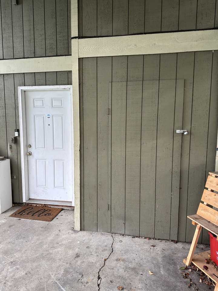 2500 Queen St #A - Photo 2 of 34