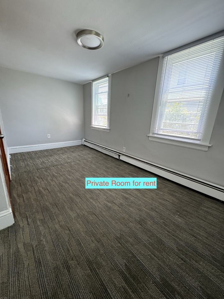 237 Rocky Hill Ave #3 - Photo 2 of 7