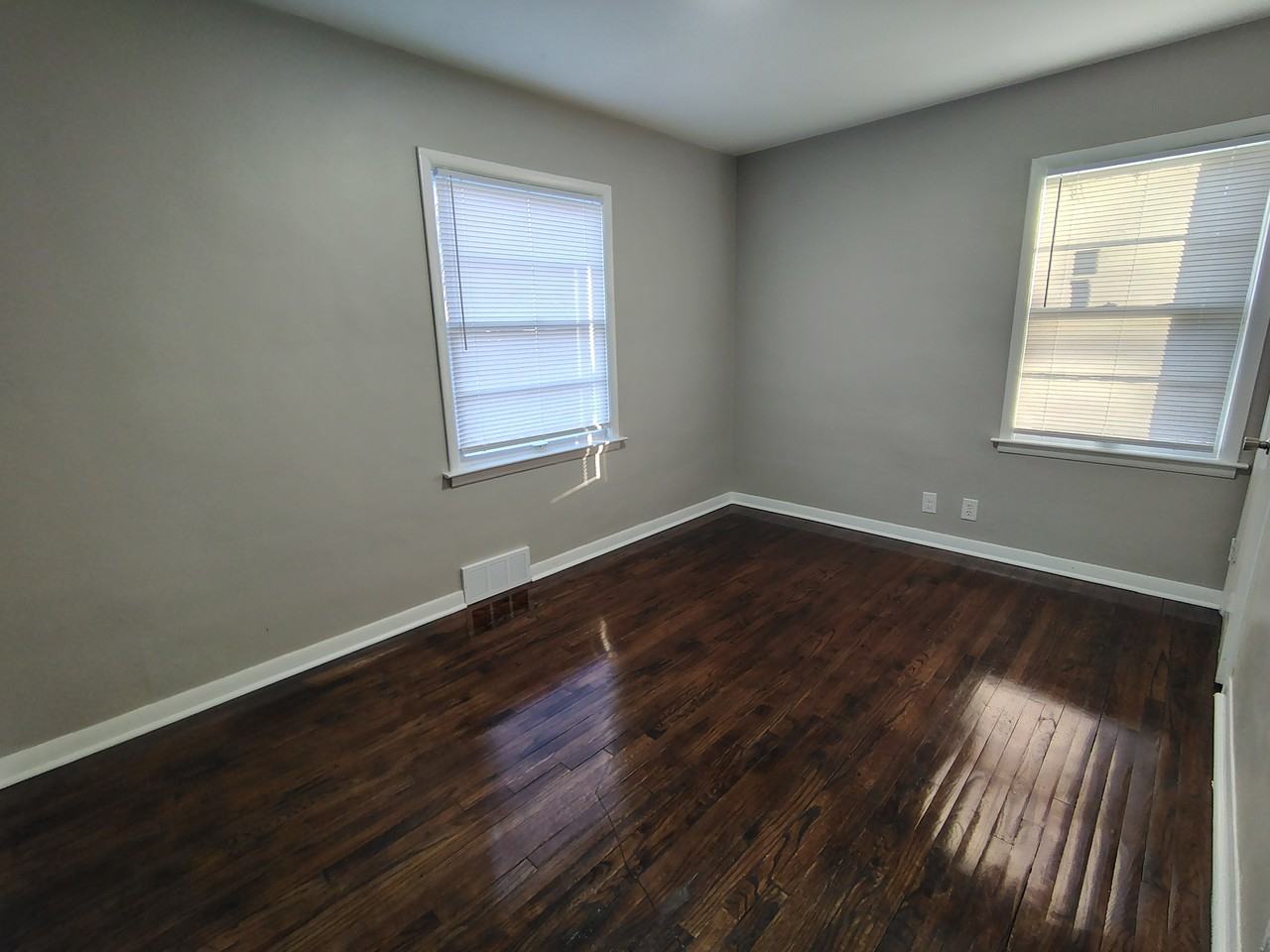 624 Alliance Ave #1 - Photo 4 of 10