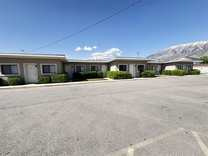 1643 S State St #8 - Photo 5 of 23