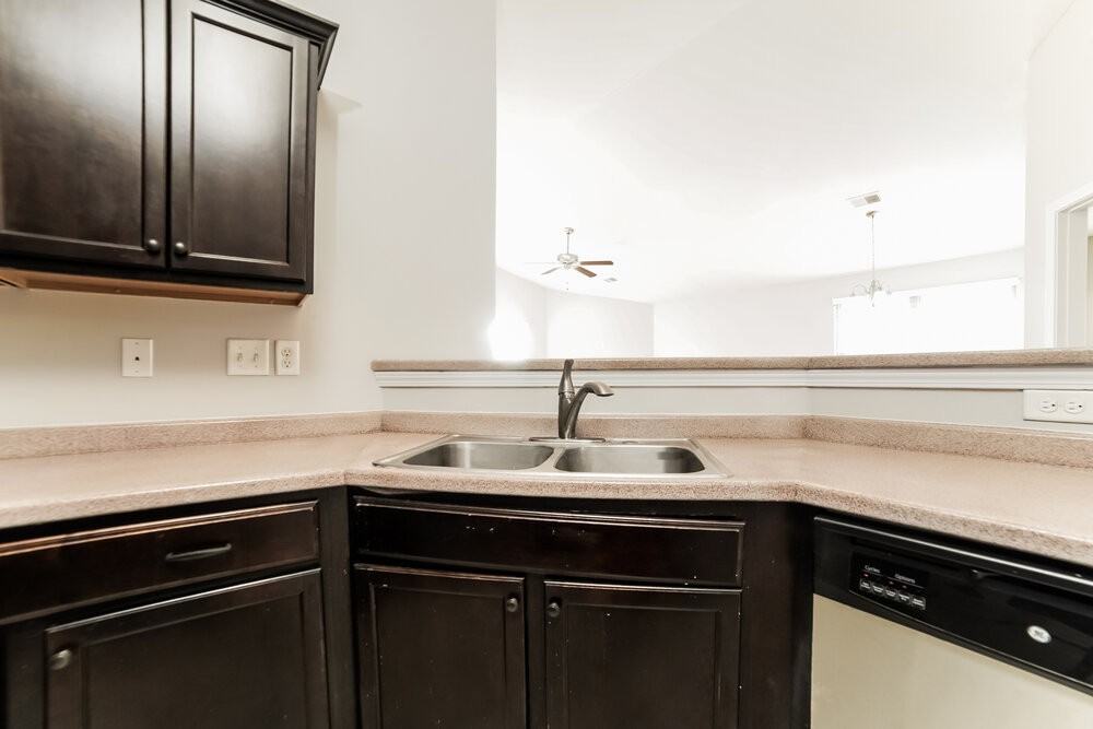 8714 Hanson Cv - Photo 5 of 16