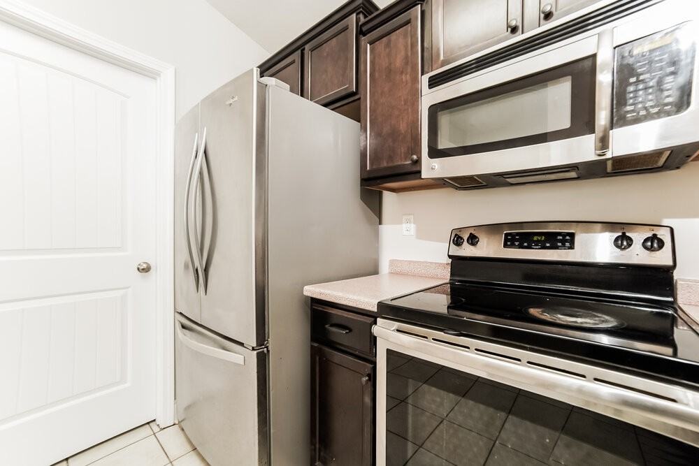 8714 Hanson Cv - Photo 6 of 16