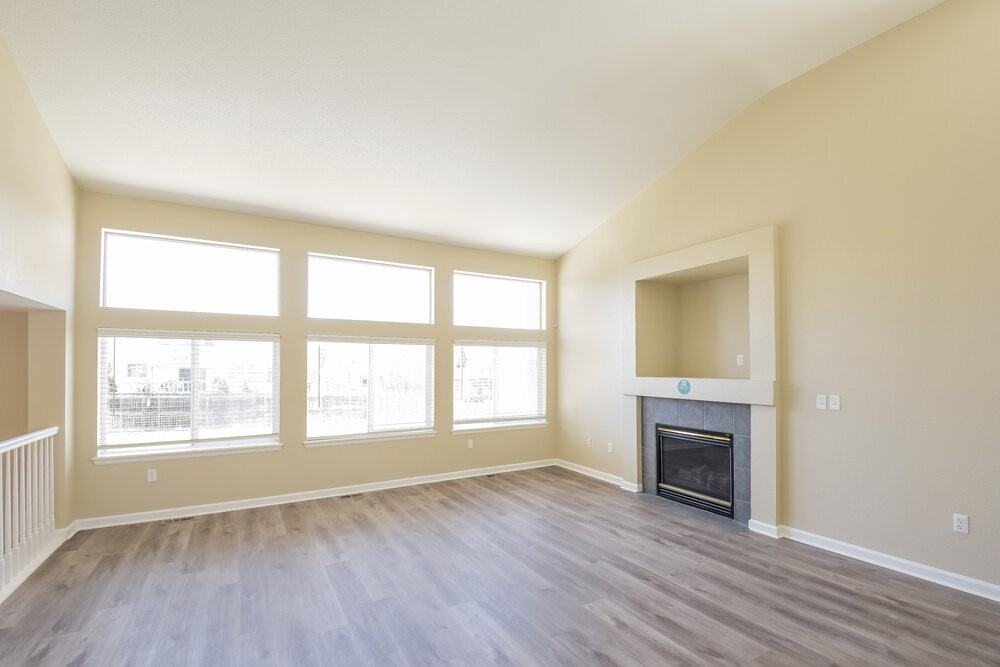 11821 Elm Dr - Photo 6 of 21