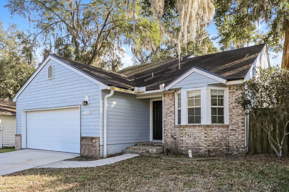 11340 Trotting Horse Ln S - Photo 3 of 16