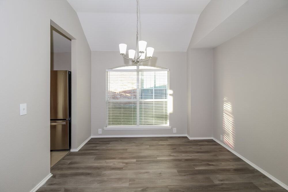 2716 Stallion Dr - Photo 6 of 16