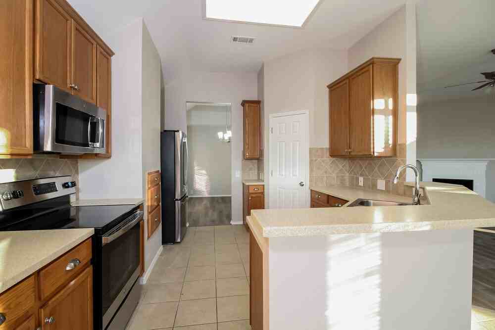 2716 Stallion Dr - Photo 7 of 16