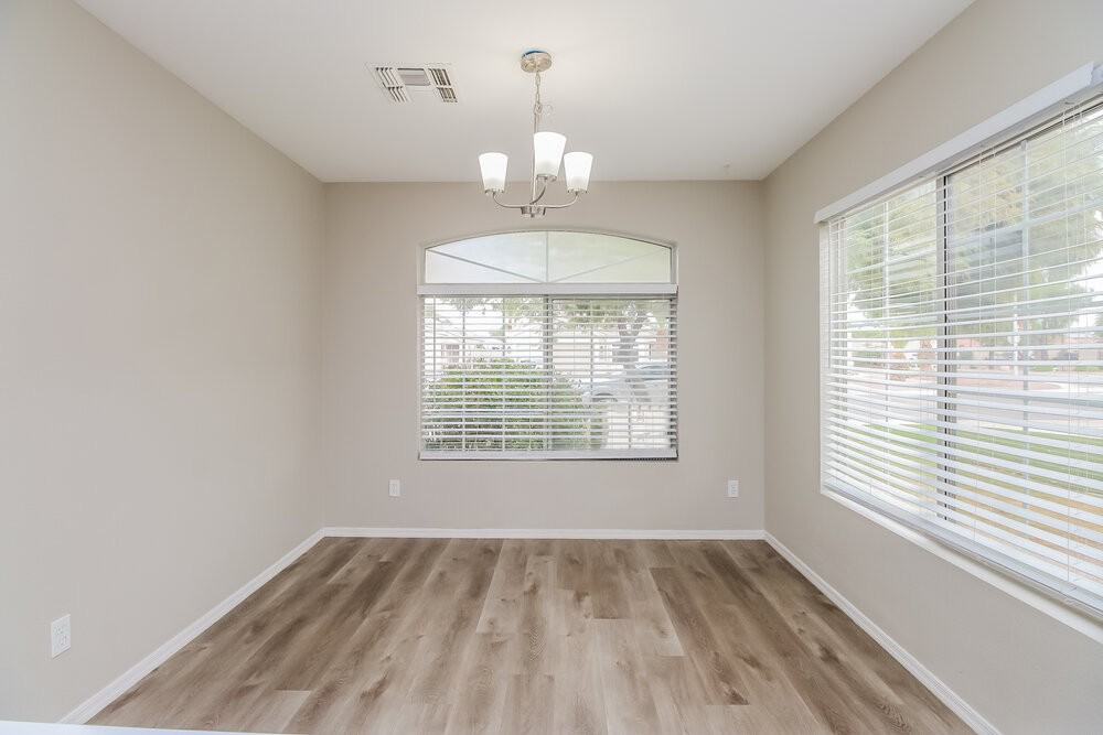 869 E Laredo St - Photo 6 of 16