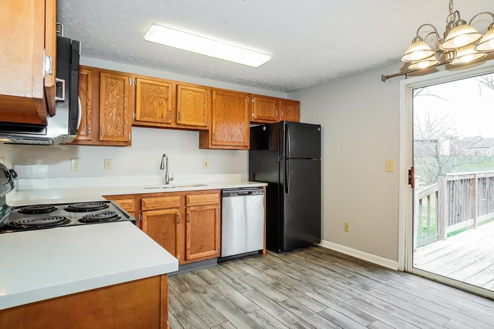 4880 River Trail Ct - Photo 7 of 17