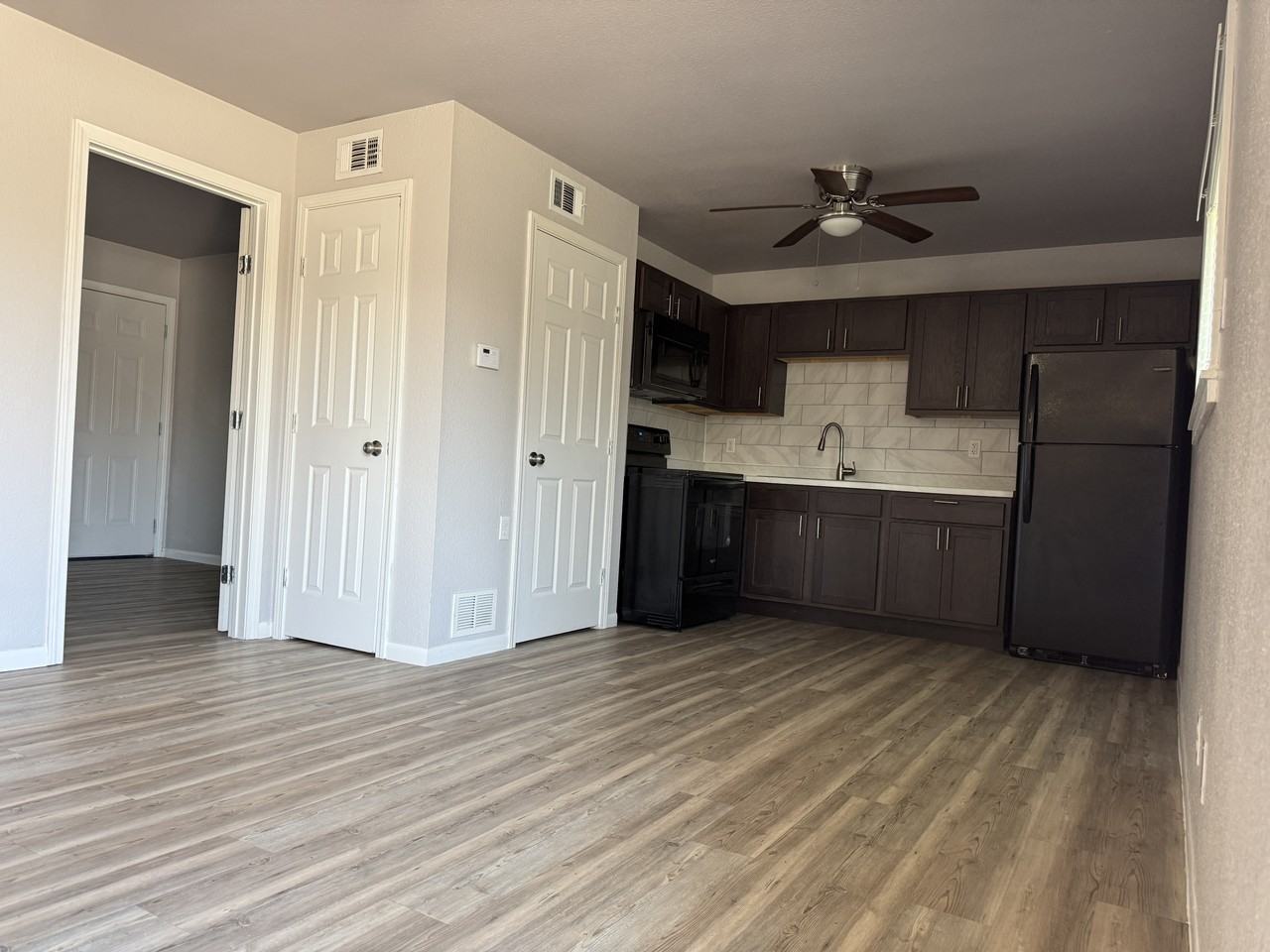 2810 Cedar Cir #3 - Photo 3 of 8