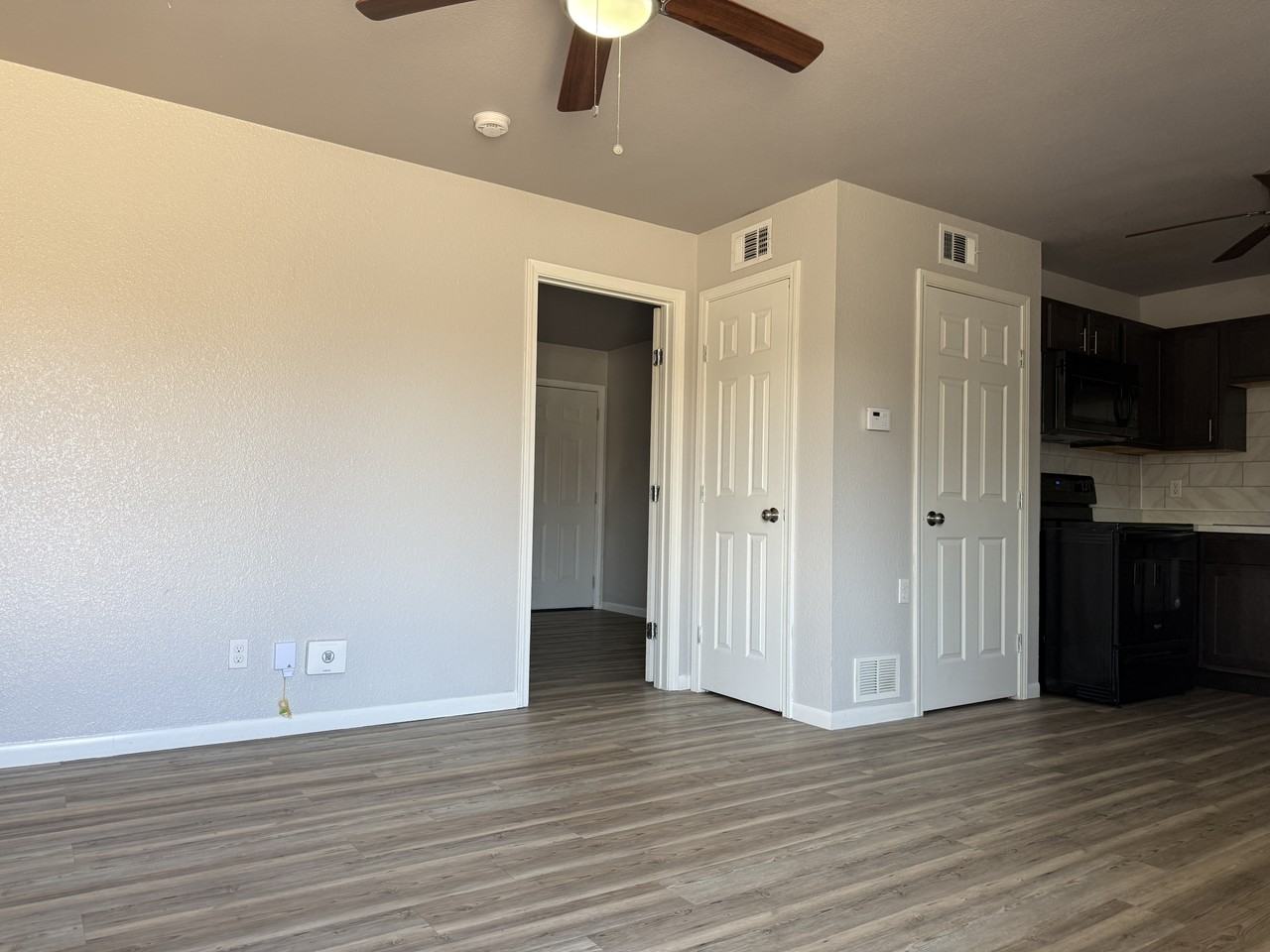 2810 Cedar Cir #3 - Photo 4 of 8