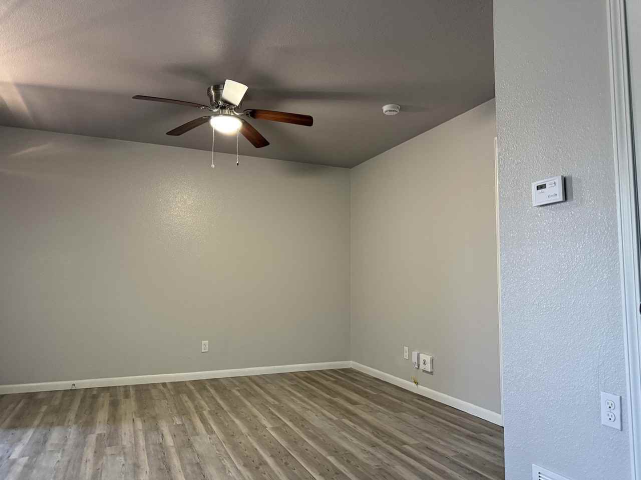 2810 Cedar Cir #3 - Photo 5 of 8