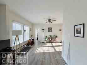 724 W Roscoe St #SG - Photo 1 of 1