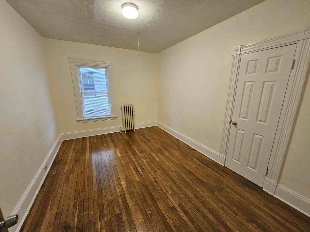 498 Stanley St #1 - Photo 7 of 26