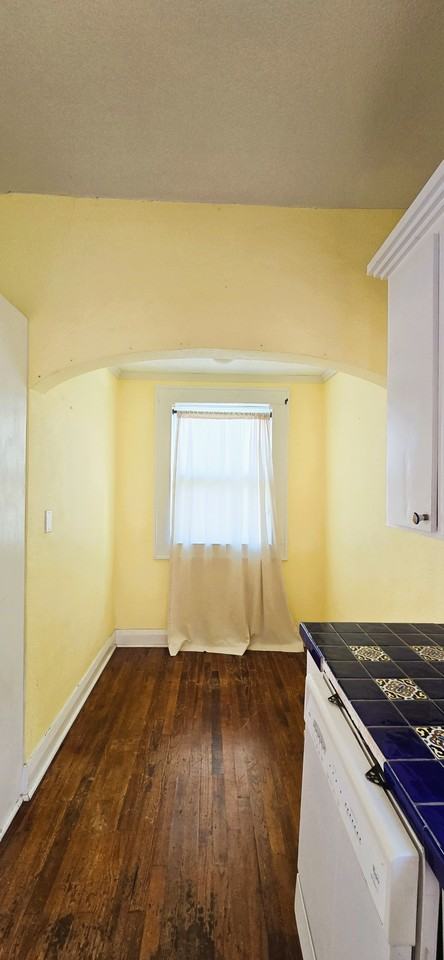 1065 Sunset Dr #1 - Photo 5 of 13